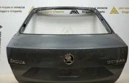 Крышка багажника для Skoda Octavia 2015 года на фотографиях