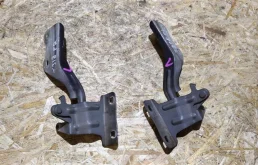 Петля капота правая для Nissan X-Trail на фотографиях