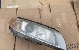 Фара правая для Volvo S80 2014 года на фотографиях