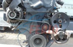 Двигатель без навесного для Opel Astra 1997 года на фотографиях