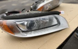 Фара правая для Volvo S80 2014 года на фотографиях