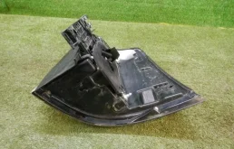 Фонарь внешний левый для Toyota Land Cruiser 2020 года на фотографиях