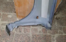 Крыло правое для Nissan Almera 2006 года на фотографиях