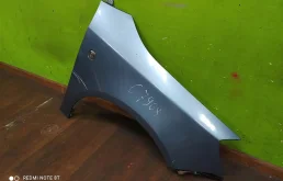 Крыло правое для Skoda Fabia 2011 года на фотографиях