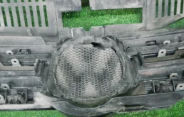 Решетка переднего бампера для Volkswagen Tiguan 2017 года на фотографиях