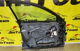 Дверь передняя правая для Audi A6 2002 года на фотографиях