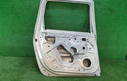 Дверь задняя левая для Renault Logan 2017 года на фотографиях