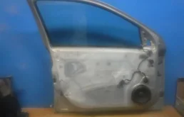 Двери для Opel Astra 2002 года на фотографиях