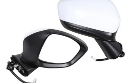 Стекла и зеркала для Mazda CX 5 2013 года на фотографиях