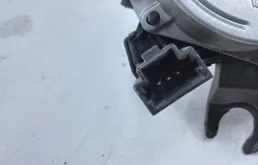 Мотор стеклоочистителя для Nissan Qashqai 2018 года на фотографиях