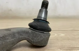 Рычаг передний правый нижний для Audi A6 на фотографиях