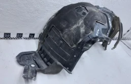 Подкрылок передний правый для Nissan X-Trail 2017 года на фотографиях