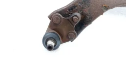 Рычаг передний левый нижний для Toyota Avensis на фотографиях