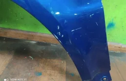 Крылья для Volkswagen Passat 2002 года на фотографиях