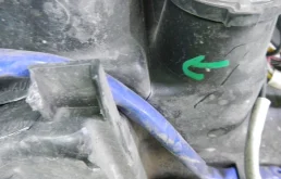 Фара левая для Toyota Land Cruiser 2014 года на фотографиях