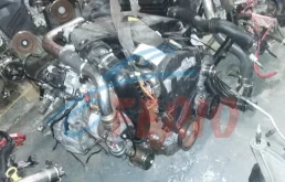 Двигатель без навесного для Renault Duster 2010 года на фотографиях