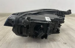 Фара ксенон левая для Volkswagen Passat 2015 года на фотографиях