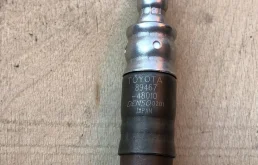 Лямбда-зонд (верхний) для Lexus RX на фотографиях