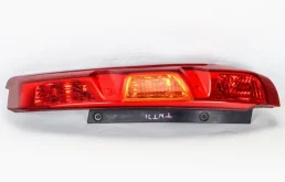 Фонарь правый для Nissan X-Trail 2008 года на фотографиях