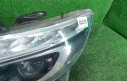 Фары для Mercedes-Benz Vito 2017 года на фотографиях