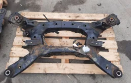 Задняя балка для Nissan Teana 2011 года на фотографиях