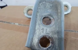 Петля двери передней левой нижняя для Toyota RAV4 2019 года на фотографиях