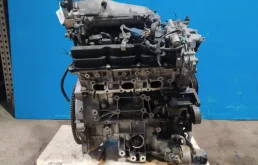 Двигатель без навесного для Nissan Fuga 2005 года на фотографиях