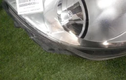 Фара правая для Volkswagen Tiguan 2010 года на фотографиях