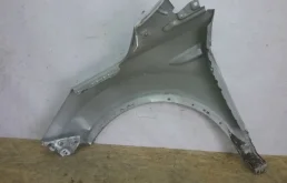 Крыло правое для Ford Kuga 2015 года на фотографиях