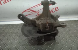 Кулак поворотный левый для Nissan Qashqai 2017 года на фотографиях