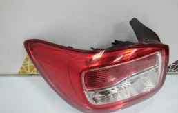 Фонарь левый для Renault Logan 2015 года на фотографиях