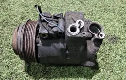 Компрессор кондиционера для Mercedes-Benz C class 1997 года на фотографиях