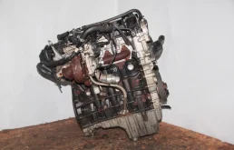 Двигатель без навесного для SsangYong Rexton 2016 года на фотографиях