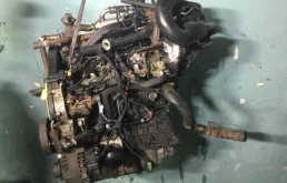 Двигатель без навесного для Fiat Ducato 2003 года на фотографиях