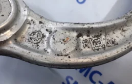 Рычаг передний правый верхний для Mercedes-Benz M class 2005 года на фотографиях