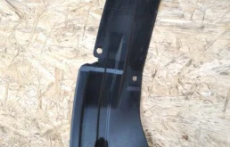 Подкрылок передний левый для Suzuki Grand Vitara 2006 года на фотографиях