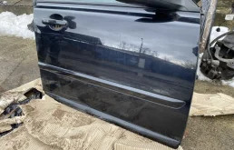 Дверь передняя правая для Volvo S40 2011 года на фотографиях