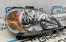 Фары для Mercedes-Benz M class 2003 года на фотографиях