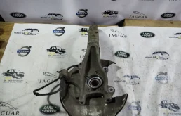 Кулак поворотный левый для Volvo XC90 2017 года на фотографиях