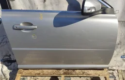 Двери для Volvo S80 2013 года на фотографиях