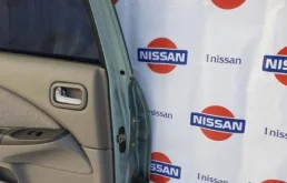 Двери для Nissan Almera 2002 года на фотографиях