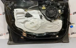 Дверь передняя левая для Citroen DS4 2015 года на фотографиях