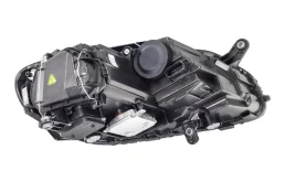 Фары для Volkswagen Passat 2011 года на фотографиях