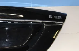 Крышка багажника для Mercedes-Benz S class 2019 года на фотографиях