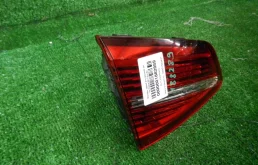 Фонарь левый для Volkswagen Passat 2017 года на фотографиях