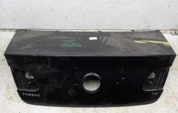 Крышка багажника для Volkswagen Passat 2006 года на фотографиях