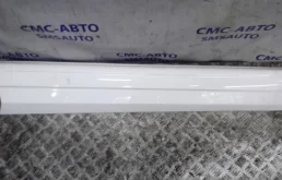 Накладка двери багажника для Volkswagen Tiguan 2014 года на фотографиях