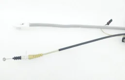 Уплотнитель передней правой двери для BMW 5er 2010 года на фотографиях