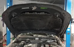 Капот для BMW 5er 2006 года на фотографиях