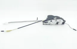 Уплотнитель передней правой двери для BMW 5er 2010 года на фотографиях